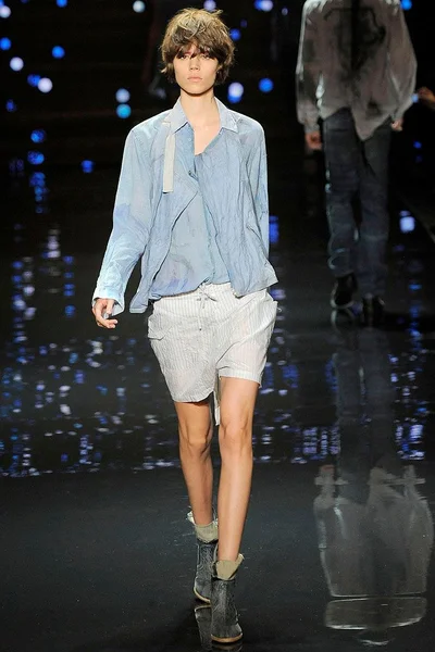Look 24